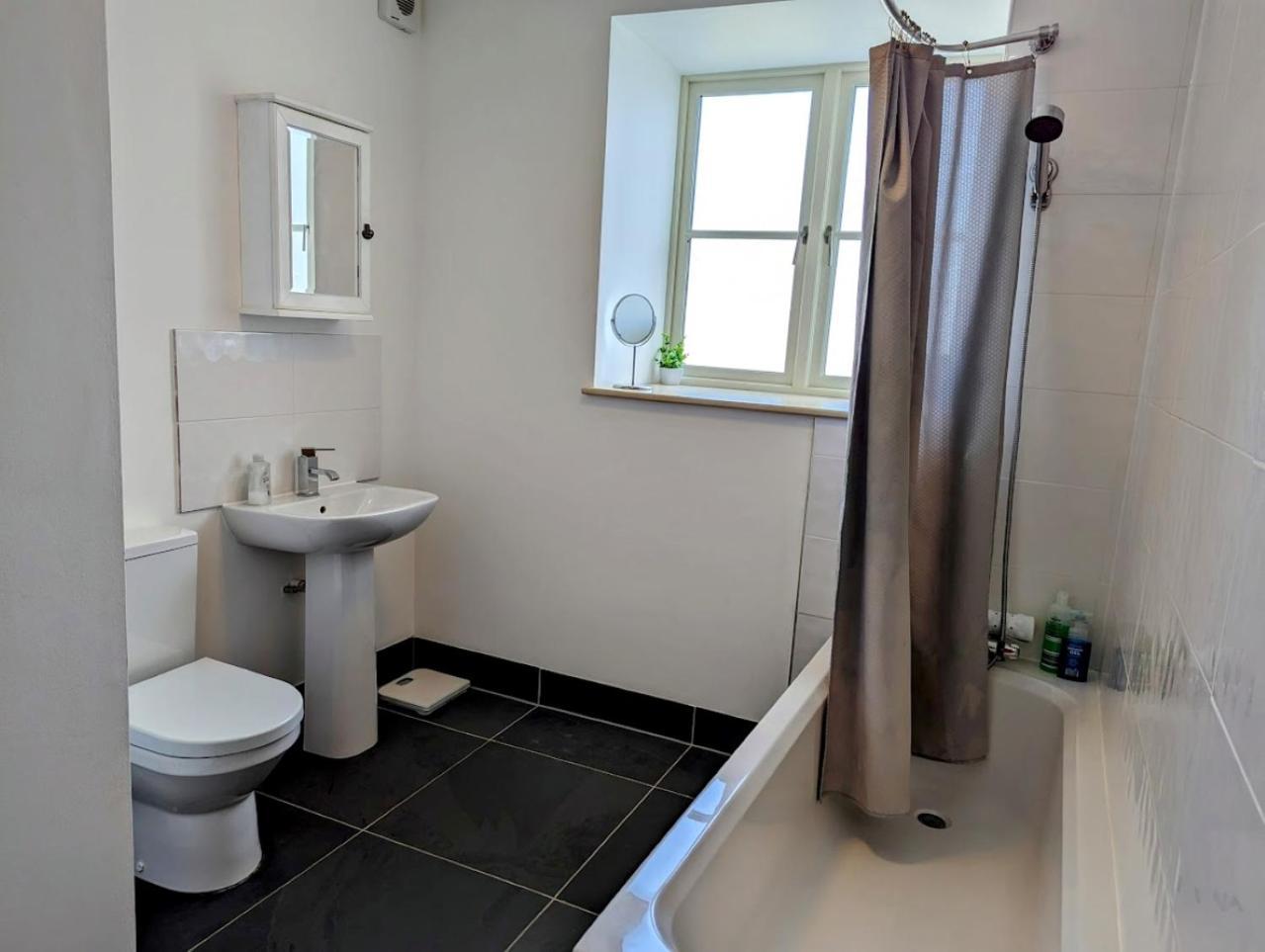 4 Bedroom House, Central Ulverston Esterno foto